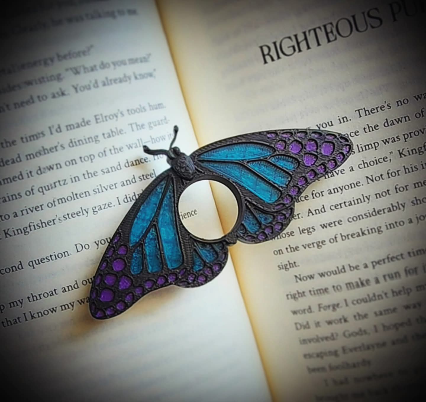 "Butterfly" Page Holder ("Quicksilver" Color Scheme)