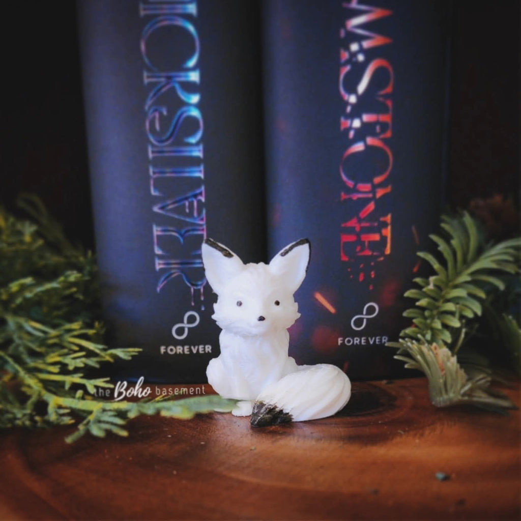 "Onyx" Book Buddy
